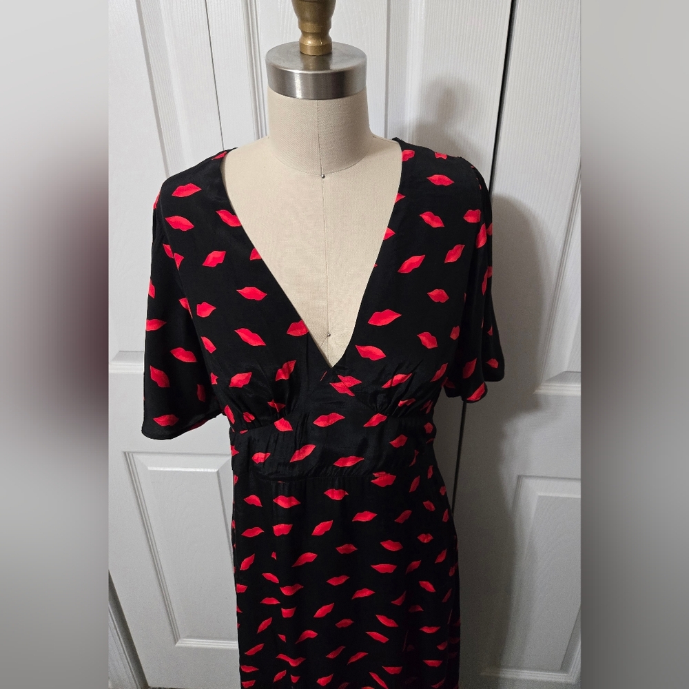 A New Day Black Maxi Dress W/ Lips ππ, Kiss Design Dress, Size 10, NWT - Picture 5 of 15